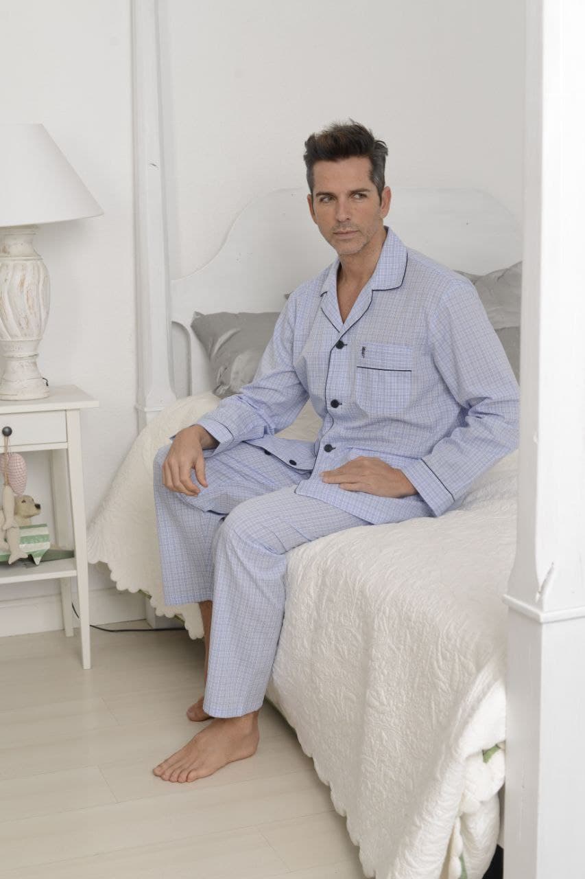 Estos son los 10 pijamas de hombre para ir a la moda hasta en la cama